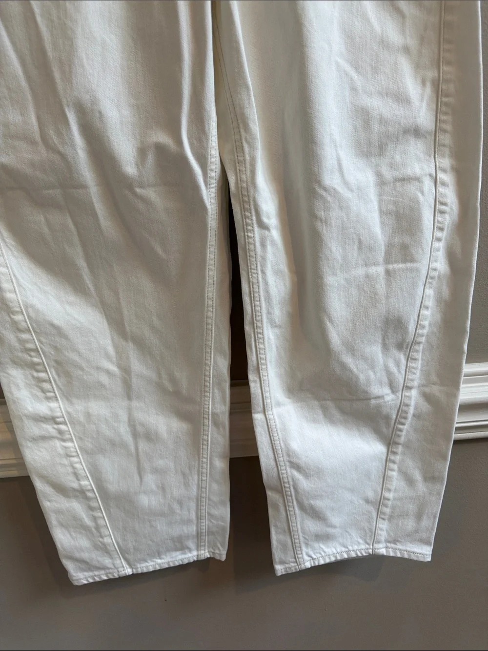 GAP Women Barrel Straight Leg Jeans in Off-White - Picture 5 of 11